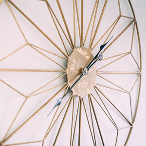 Metal-wall-clock